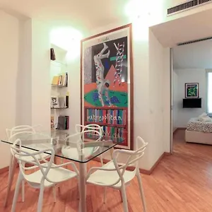 https://hozyhome-brera-lovely-accomodation.italymilanhotels.net