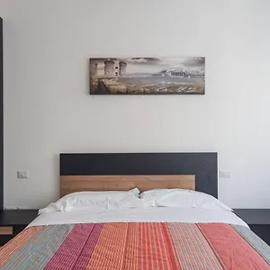 https://toledo-2-apartment.hotels-amalfi.com